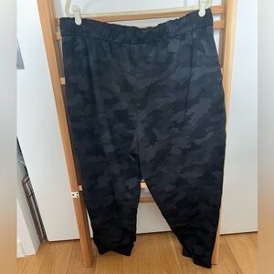 Lululemon stretch joggers, size 18, camo